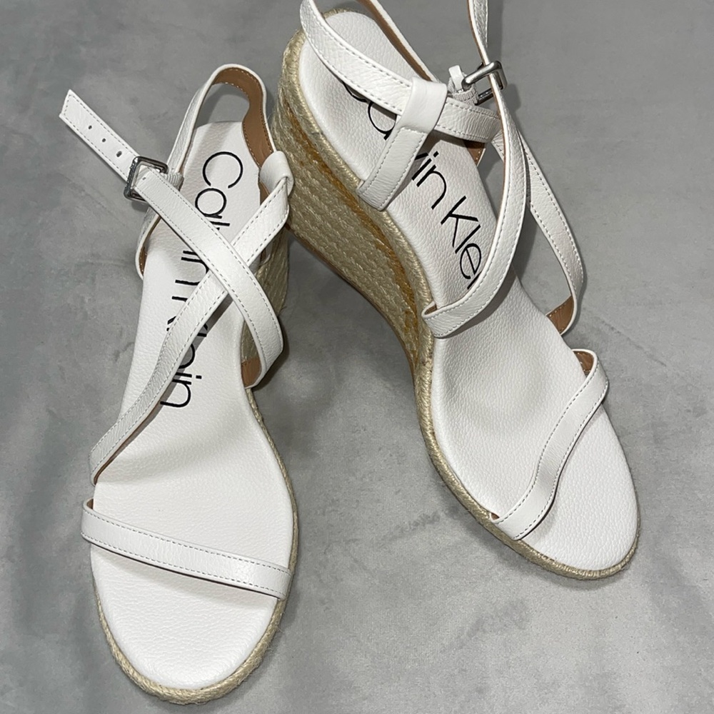 9 Calvin Klein, white leather uper wedges heels sandles